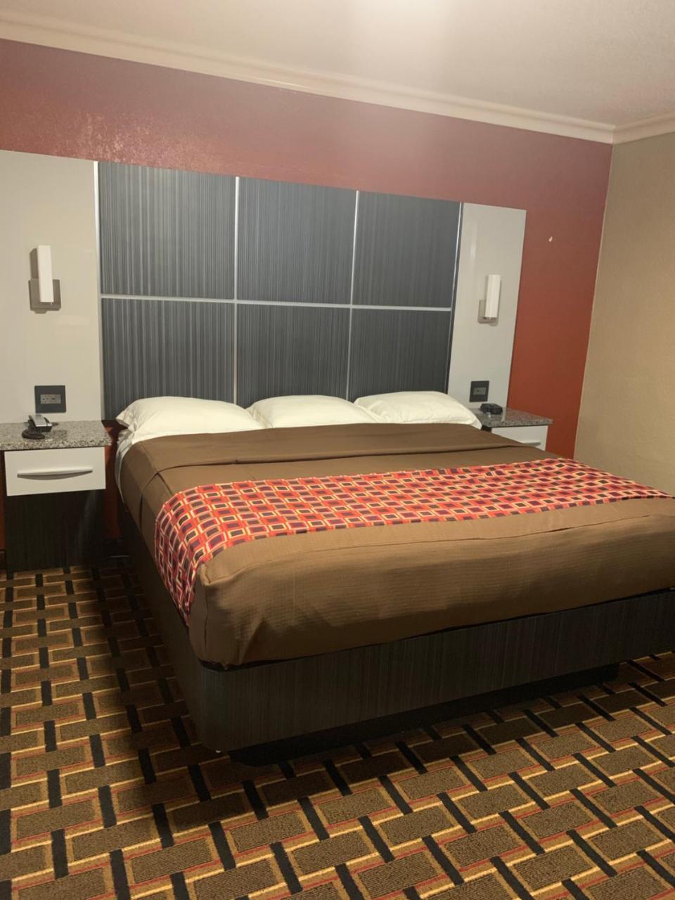 Budget Inn レイク・ウェルス エクステリア 写真
